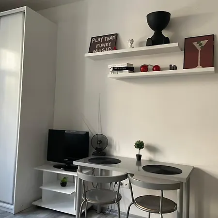 Tiffany In The Center * Братислава